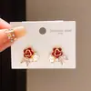 Aretes de Plata Recubiertos de Oro Real de 18K con Aguja de Plata, Circonia, Perla de Imitación y Flor de Goteo de Aceite, con un Toque Vintage Elegante y Lujoso
