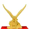Venta al por mayor de fábrica Adornos de Grandes Planes Traen Riqueza y Tesoro Adornos de Águila Arena de Terciopelo Artesanías Doradas Gabinete de Vino Gabinete de TV Oficina