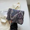 Bolsa Texelada de Grande Capacidade Bolsa Feminina 2024 Nova Fashionável Elegante Bolsa de Ombro ou Axila Bolsa Quadrada Pequena Casual para Mulheres