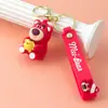 Oso Fresa de Dibujos Animados Sosteniendo Llavero de Kulomi de Sanrio Llavero de Coche Colgante de Bolso Regalo Lindo Venta al por Mayor