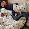 Juego de Cuatro Piezas de Gasa de Doble Capa Tejida, Funda de Edredón de Algodón Hinchado Fresca y Sencilla, Juego de Tres Piezas, Funda de Edredón de Algodón Lavado de Dibujos Animados para Dormitorio