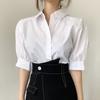 Coreano chique Verão Leite Suave Macio Lapela Azul Cuidado Voltar Bainha Plissada Camisa Curta Solta Manga Curta