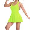 Conjunto de una pieza con falda de tenis anti-exposición Jenny, Vestido tipo falda corta deportiva integrada de dos piezas falsas en color fluorescente