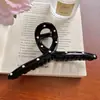 Grampo de cabelo grande elegante estilo coreano com bolinhas delicadas para coques na parte de trás da cabeça, acessório de cabelo elegante em forma de tubarão para meninas