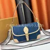 Bolsa de Compras Grande Versão Alta Série Jeans Clássica Flor Antiga para o Dia a Dia Mão Transversal Ombro