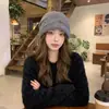 Gorro de Punto Suave con Vuelta y Pompón de Botón para Otoño e Invierno, Modifica la Forma de la Cabeza, Cálido, Jersey de Lana, En Stock