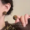 Pendientes Redondos de Terciopelo con Estampado de Leopardo Europeo y Americano Pendientes Únicos Elegantes de Otoño e Invierno Diseño Exagerado que Resalta el Rostro Pendientes Pequeños Venta al por Mayor