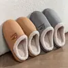 Pantuflas de algodón para mujer, nuevo estilo invierno 2026, pantuflas antideslizantes para interior, cálidas y afelpadas, adecuadas para parejas, pantuflas de otoño e invierno para hombre