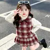 Vestido Espesso para Meninas Outono Inverno 2026 Novo Vestido Princesa Infantil Conjunto Elegante de Vestido com Colete de Lã para Bebê
