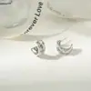 Pendientes Inspirados en el Diseño Nuevos Pendientes de Lujo Ligero de Nicho Accesorios Versátiles de Invierno Galvanizado Ecológico Venta al por Mayor de Joyería Yiwu