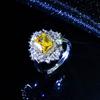 Super Flash luxo incrustado esmeralda imitação esmeralda anel de abertura europeu e americano dupla cor brilhante diamante completo anel de noivado para as mulheres