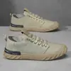 Zapatos de Tela Old Beijing 2026 Verano Hielo Seda Casuales para Hombre Versátiles Sin Cordones Perezosos de Moda Zapatos de Lona Cosidos