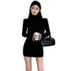 Vestido Liso de Gola Alta com Manga Longa e Pregas para Outono e Inverno Feminino, Vestido Básico Slim Fit Estilo Francês, Vestido Curto Bodycon com Ajuste na Cintura