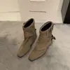 Botas de Salto Grosso Merade Marrom Meia-Canela para Mulheres 2026 Outono/Inverno Bico Quadrado Cano Ajustado Botas de Cavaleiro