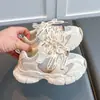 Zapatos de Papá para Niñas Otoño Nuevo Estilo Malla Transpirable Zapatos Deportivos para Niños Suela Suave Antideslizante Casual Zapatos Blancos Velcro