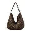 Bolsa de Ombro Feminina Casual Grande Capacidade Estilo Coreano Novo Inverno 2025, Bolsa Tote de Ombro para o Dia a Dia com Estampa de Leopardo Única e Moderna