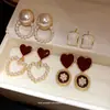 Set de Aretes Sencillos de Moda con Forma de Gota de Aceite Perla Corazón Aguja Plateada Aretes de Botón Retro Francés Aretes de Lujo Ligero de Alta Gama para Mujer