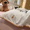 Juego de Cuatro Piezas de Algodón de Gasa Fresca de Múltiples Capas Estilo Ins, Juego de Tres Piezas de Funda Nórdica de Gasa Arrugada Tejida a Máquina con Borde de Concha Grado A