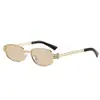 Nuevas Gafas de Sol Punk Metal Marco Pequeño para Hombres, Gafas de Sol con Diseño Retro de Varillas Huecas para Mujeres, Gafas Personalizadas Estilo Europeo y Americano