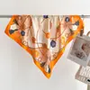 Bufanda de Raya Fina Sencilla Bufanda para Mujer Cuadrado Pequeño de 70 cm Bufanda Profesional de Azafata Bufanda Decorativa de Cuello Blanco Protección para el Cuello