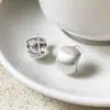 Pendientes de Metal Cepillado de Lujo Ligero Estilo Francés con Ganchos de Plata 925, Estilo Minimalista de Nicho, Sensación de Alta Gama, Pendientes Chapados en Oro Real al por Mayor