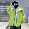 Chaqueta Cortavientos para Niños Estilo Primavera y Otoño 2026 Nueva Chaqueta de Trabajo para Niños Grandes Cortavientos con Capucha para Exteriores