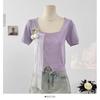 Playera de Punto de Manga Corta con Flor Tridimensional y Cuello Cuadrado Verano Francés 2025 Ajustada Nueva Top Corto Dulce para Mujer