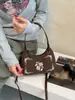 Bolsa vintage estilo japonês para axila feminina, nova coleção 2026, design de alta qualidade, adequada para o dia a dia, com detalhes bordados, bolsa de ombro versátil, bolsa transversal moderna