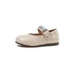 Sapatos baixos de couro retrô para meninas, sapatos de princesa prateados da moda, outono 2026, sapatos de sola macia para crianças pequenas, comércio exterior