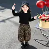 Conjunto casual con capucha para niñas, nueva colección otoño 2026, atuendo de otoño elegante y moderno, pantalones casuales con estampado de leopardo, conjunto de dos piezas