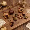 Collar de Oso Perro de Madera con Piedra Ojo de Tigre para Mujer Accesorios de Cadena de Perlas de Madera para Otoño e Invierno Diseño Lindo de Nicho