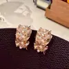 Brincos de Meia-Lua com Pérola e Zircônia Estilo Francês para Dança Feminina, Design de Nicho com Sensação de Luxo, Acessórios de Orelha de Metal Irregulares, Brincos Modernos