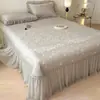 Juego de Tres Piezas 2026 Nuevo Faldón de Cama de Encaje Jacquard de Doble Cara y Esterilla Refrigerante