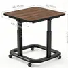 Mesa de noche móvil Escritorio de computadora elevable Fabricante Mesa lateral para sofá de casa con ruedas Escritorio de trabajo multifuncional Transfronterizo