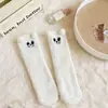 Calcetines para Mujer Transfronterizos Serie Bordado de Gato en Felpa Coral Calcetines para Mujer Otoño e Invierno Terciopelo Medio Tridimensional Espesos Cálidos