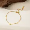 Collar de Lujo Accesible de Nicho Casual y Exquisito Collar con Colgante de Corazón Pequeño Cadena para Clavícula de Acero de Titanio Dorado de 18 Quilates que No se Desvanece para Mujeres