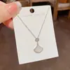 Colar Pingente Leque de Madrepérola de Nicho High-End Transfronteiriço Europeu e Americano Exquisito Elegante Versátil Corrente Clavícula Joia