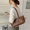 Bolsa Retrô Feminina Grande Capacidade 2026 Nova Outono Inverno Versátil Simples Bolsa de Ombro Casual Moda Bolsa Tote para o Dia a Dia