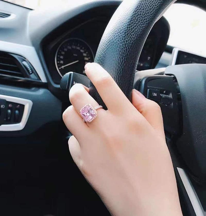 deb674f60fbcb77a9f087286a6c4fc