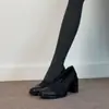 Sapatos de salto alto bico redondo sem cadarço para outono e inverno para mulheres, estilo vintage, tira cruzada, sapatos de salto único elegantes e versáteis