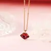 Collar de Labios Beso Carmesí para Mujer Regalo para Novia Estilo Coreano Cadena de Clavícula de Cristal Regalo del Día de San Valentín Qixi Celebridad de Internet Versátil