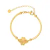 Pulsera de Acero de Titanio con Flor de Cuatro Láser Curvada Transfronteriza Europea y Americana para Mujer Diseño de Nicho Regalo de Celebridad de Internet de Alta Gama Accesorios de Moda