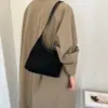 Bolsa Casual Retro para o Trabalho de Grande Capacidade Feminina 2026 Nova Outono Pequena Quadrada de Nicho Elegante de Alto Valor Bolsa de Ombro