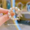 Broche al Estilo de Chanel, Aleación Floral con Diamantes, Lujo de Nicho con un Toque de Alta Gama