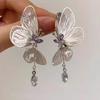 Brincos de borboleta de óleo de gota de amor rosa doce francês para mulheres brincos irregulares de coração femininos simples e de alta qualidade