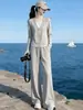 Conjunto Novo Estilo Outono/Inverno 2026 para Mulheres: Conjunto de Duas Peças com Cardigã com Capuz e Calça de Corte Reto, Solto e Emagrecedor, Rejuvenescedor, Fashion, Tendência