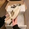 Zapatos planos de mujer estilo francés, nuevo modelo primavera-verano 2026, suela blanda, adecuados para ir al trabajo, combinan con faldas, zapatos de cuero Mary Jane bajos