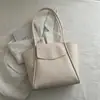 Bolsa Tote Tendência Primavera 2026 Nova Grande Capacidade Ombro Único Feminina para Trabalhadoras, Simples e Leve