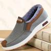 Zapatos de Tela Old Beijing 2025 de Caña Alta Engrosados con Forro Polar Casual de Algodón para Personas de Mediana Edad y Mayores, Zapatos de Hombre Cálidos, Cómodos, Versátiles