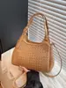 Bolsa de Tecido Yuezi para Mulheres 2026 Nova Moda Bolsa de Mão Bolsa Transversal Grande Capacidade Casual para o Dia a Dia Bolsa de Ombro Estilo Balde